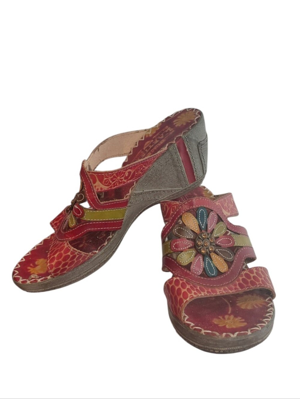 L'ATISTE Red Floral Embroidered Wedge Sandals Size 8 EU 38 - Picture 11 of 11